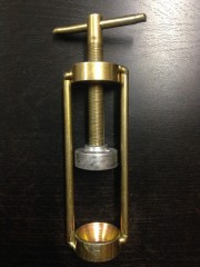 Закрутка ручная металлическая для снаряжения патронов  16 клб Пр-во Россия.