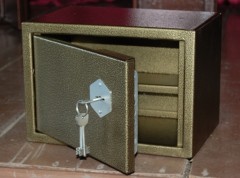 Пистолетный ящик А (замок  сувальдный) 225х320х225 мм